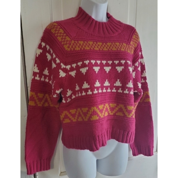 Universal Thread Mock Turtleneck Pullover Sweater - Picture 6 of 10